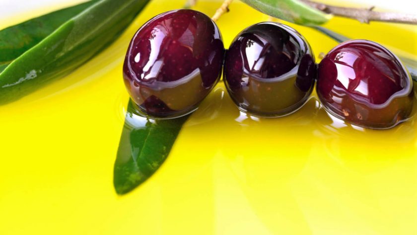 aceite de oliva y aceitunas