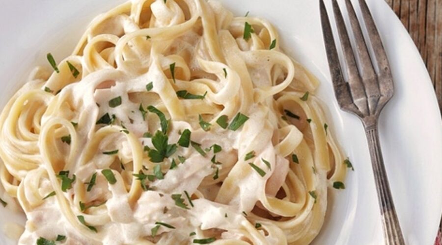 pasta con salsa bechamel